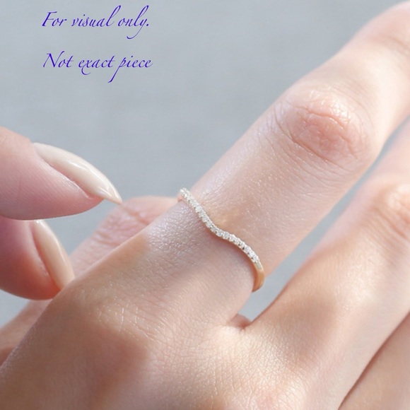 Diamond 10K Gold Ring - EUC - Picture 14 of 14